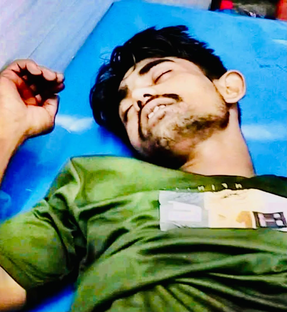 মোটর সাইকেল চুরির অভিযোগে চাচার হাসুয়ার কোপে ভাতিজার মৃত্যু